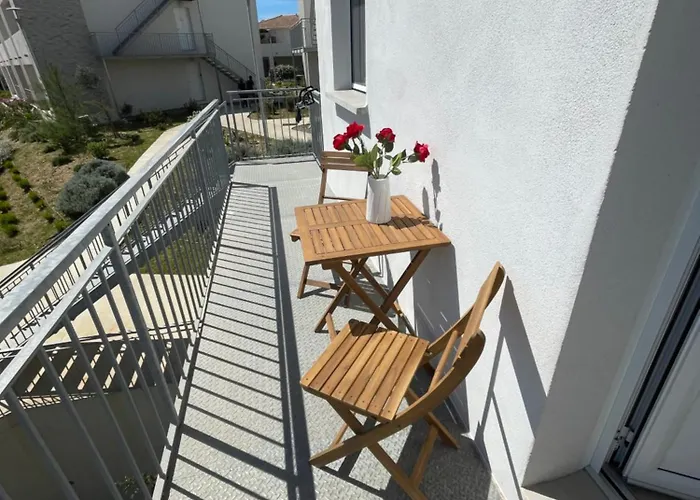 App. 2 P Design Zen Vue N182 Appartement *